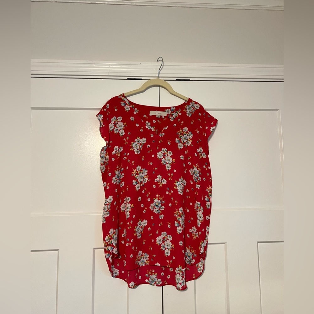 Loft EUC Red Floral Top Size M